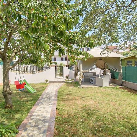 Apartments Dora Porec Exterior photo