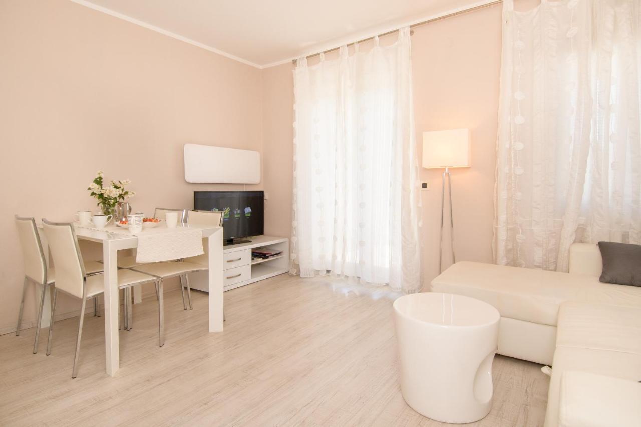 Apartments Dora Porec Exterior photo