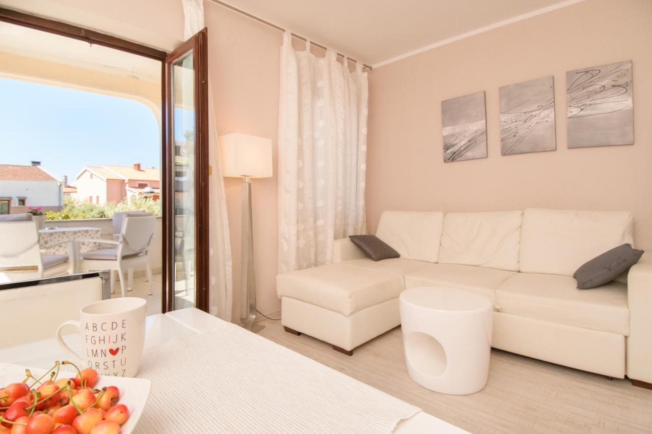 Apartments Dora Porec Exterior photo